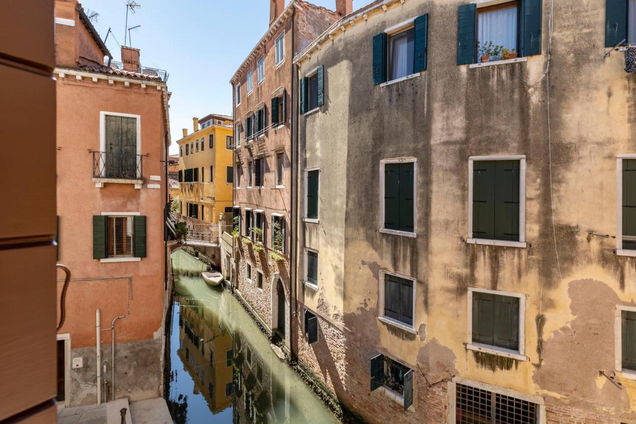 Appartement Querini Suite-balcony On Canal, Close To San Marco Venise